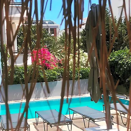 Berry Bella Hotel 3*